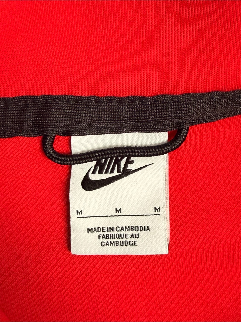Red nike tech - Picture 3 of 4